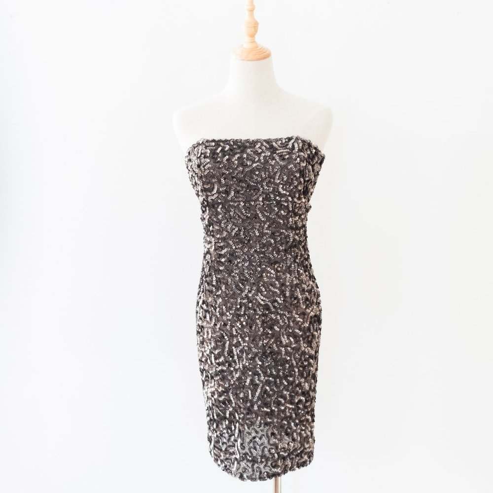 Alice + Olivia Sequin Strapless Fitted Coctail Dress
